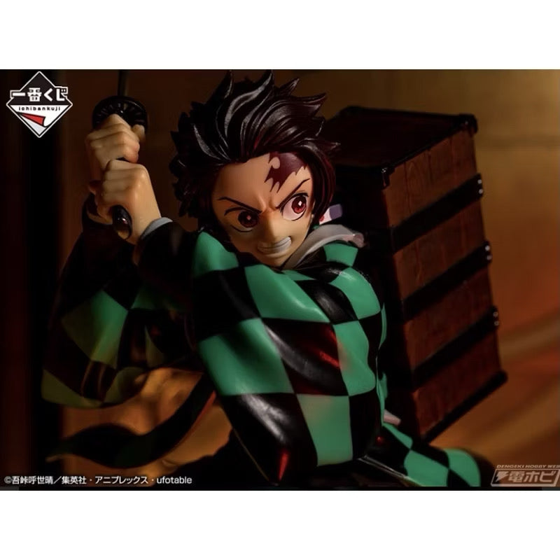 (สินค้าพร้อมส่ง) (Available now / In stock) Bandai Demon Slayer Kamado Tanjiro Ichibankuji Prize A (Figure)